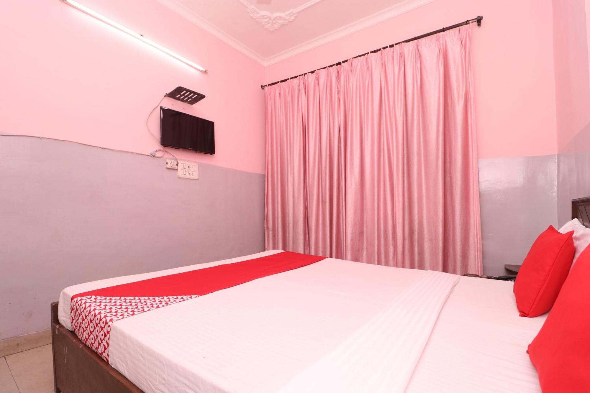 โอโย 35920 อโศก เรซิเดนซี Hotel จัณฑีครห์ ภายนอก รูปภาพ