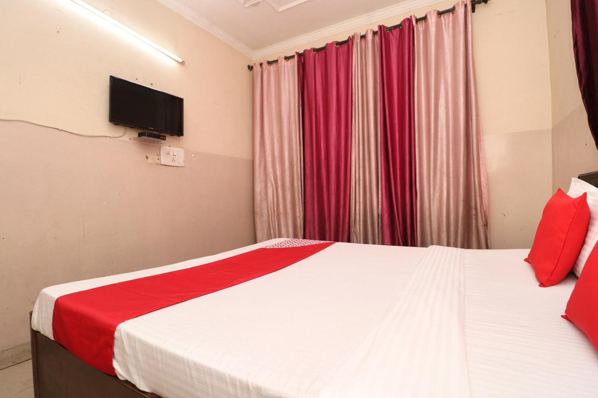 โอโย 35920 อโศก เรซิเดนซี Hotel จัณฑีครห์ ภายนอก รูปภาพ